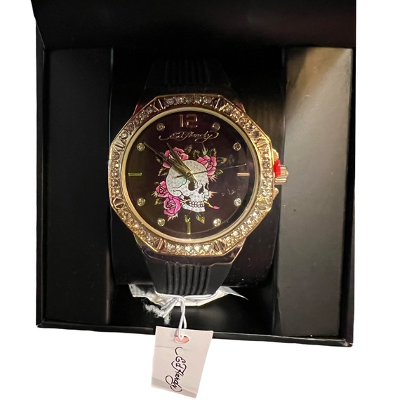 Ed Hardy NWT Signature Skull Red Roses Gold Tone Rhinestone Silicone Band Watch - Picture 6 of 7